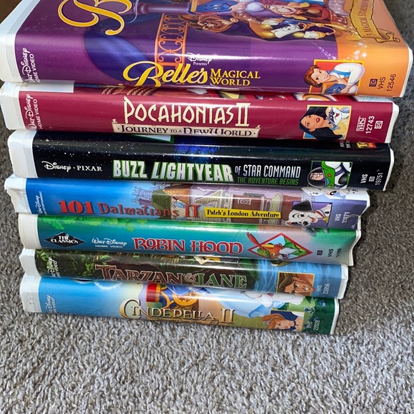 Collectible Disney VHS tapes - Picture 1 of 2